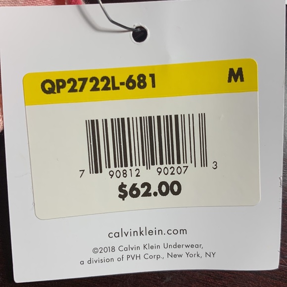 Size medium and large Calvin Klein Valentine’s Day bikini 5 pack - Picture 4 of 4